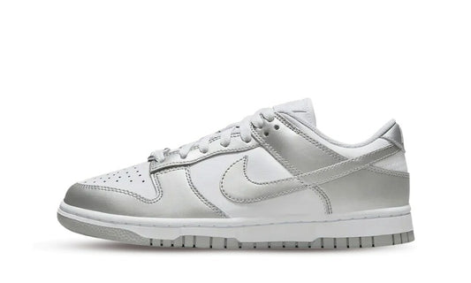 Nike Dunk Low Metallic Silver (W)